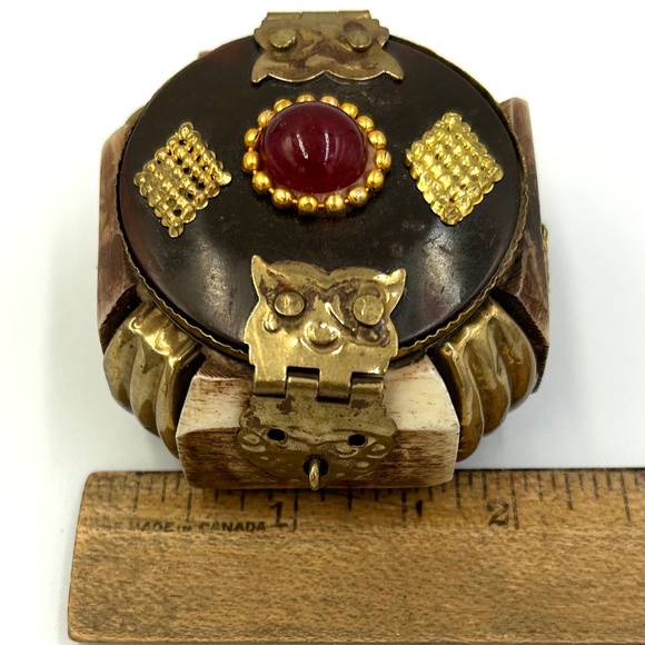 Vintage Camel Bone & Brass Trinket Box Handmade Carved 2X2 Jewelry Box - Picture 8 of 8